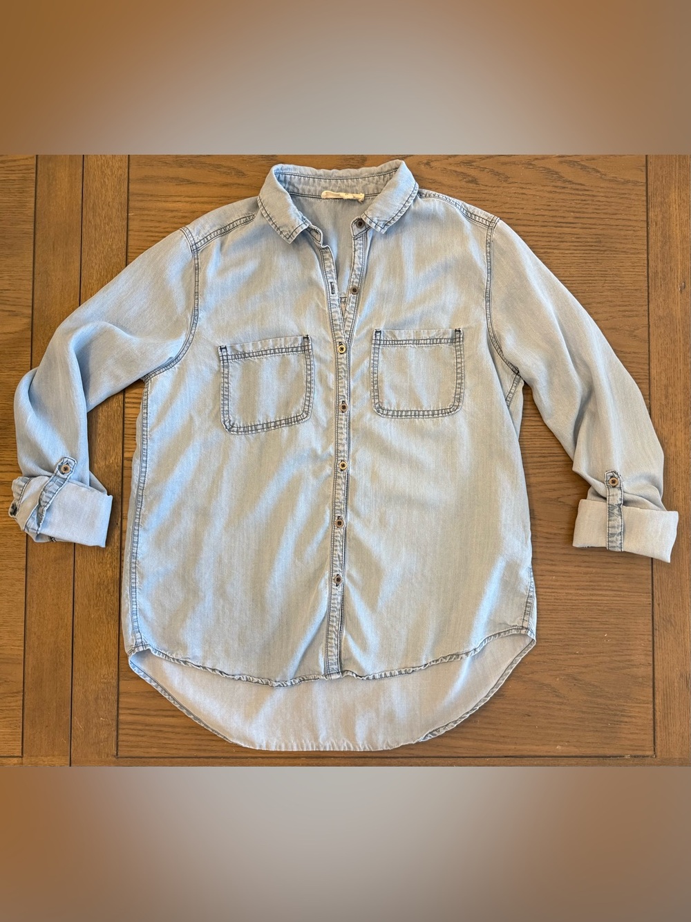 Women's Button Down Light Wash
Chambray Top